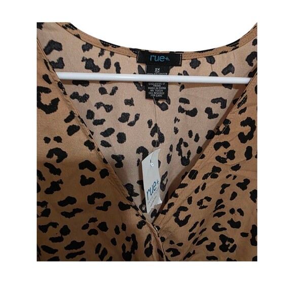 Rue+ 21 Animal Print Balloon Sleeve Bodysuit 2X - Picture 2 of 3